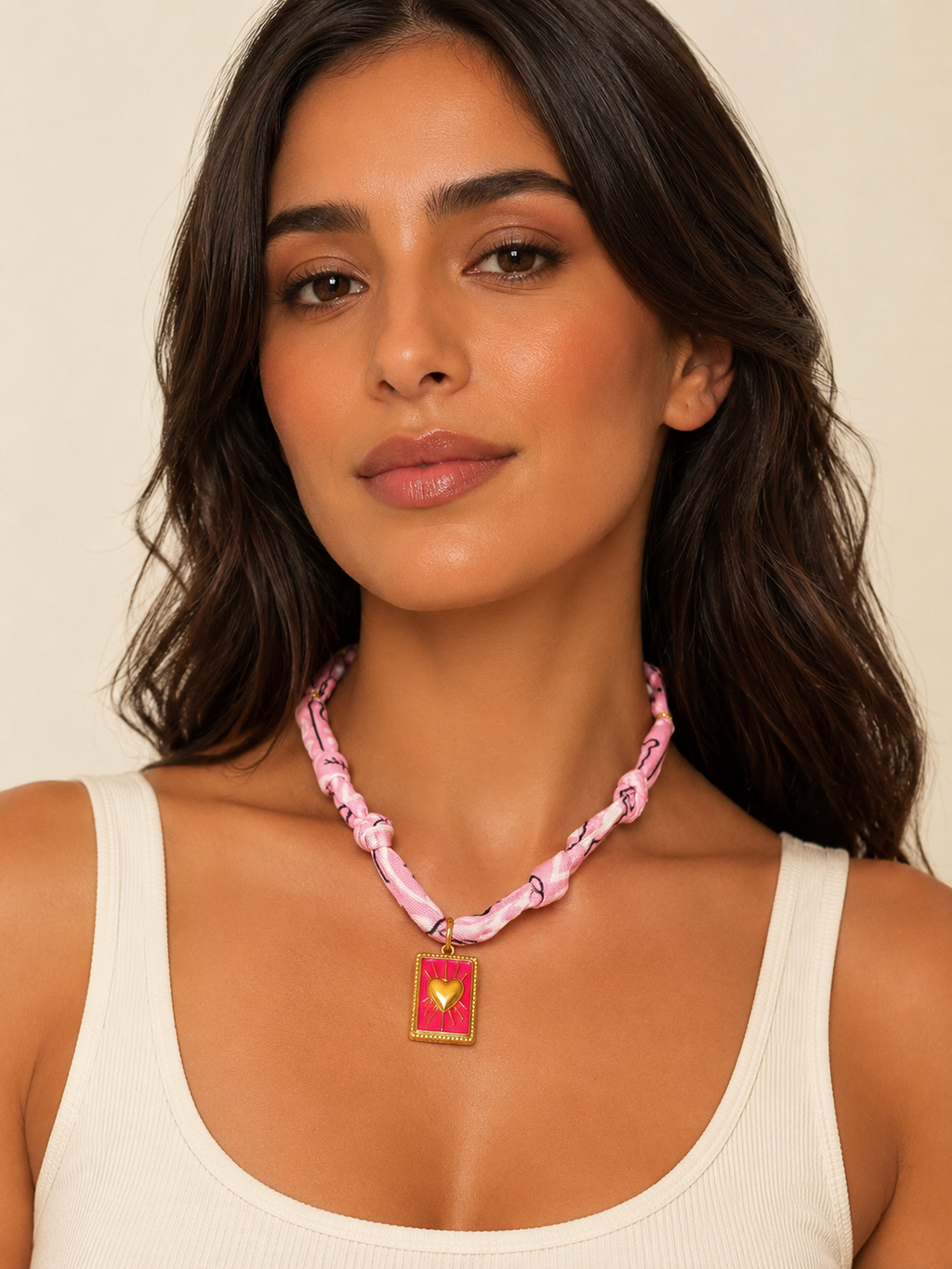 Bandana necklace with charm✨