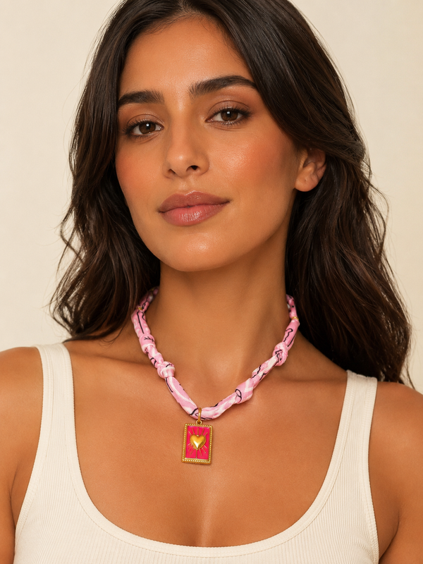 Bandana necklace with charm✨